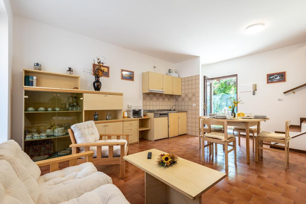 Terraced House On The Lakeside Of Gravedona - Larihome A04 Exterior photo
