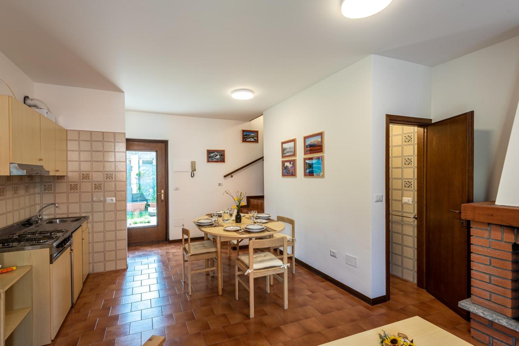 Terraced House On The Lakeside Of Gravedona - Larihome A04 Exterior photo